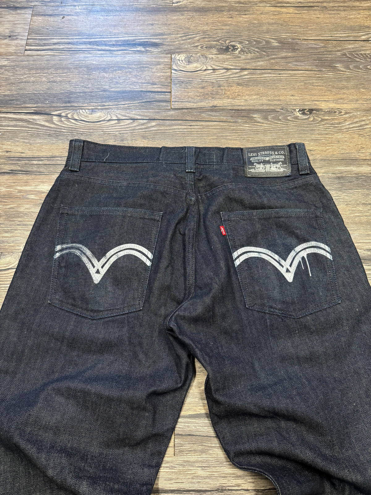 LEVI 569 DARK WASH DENIM POCKET DESIGN JEANS (33)