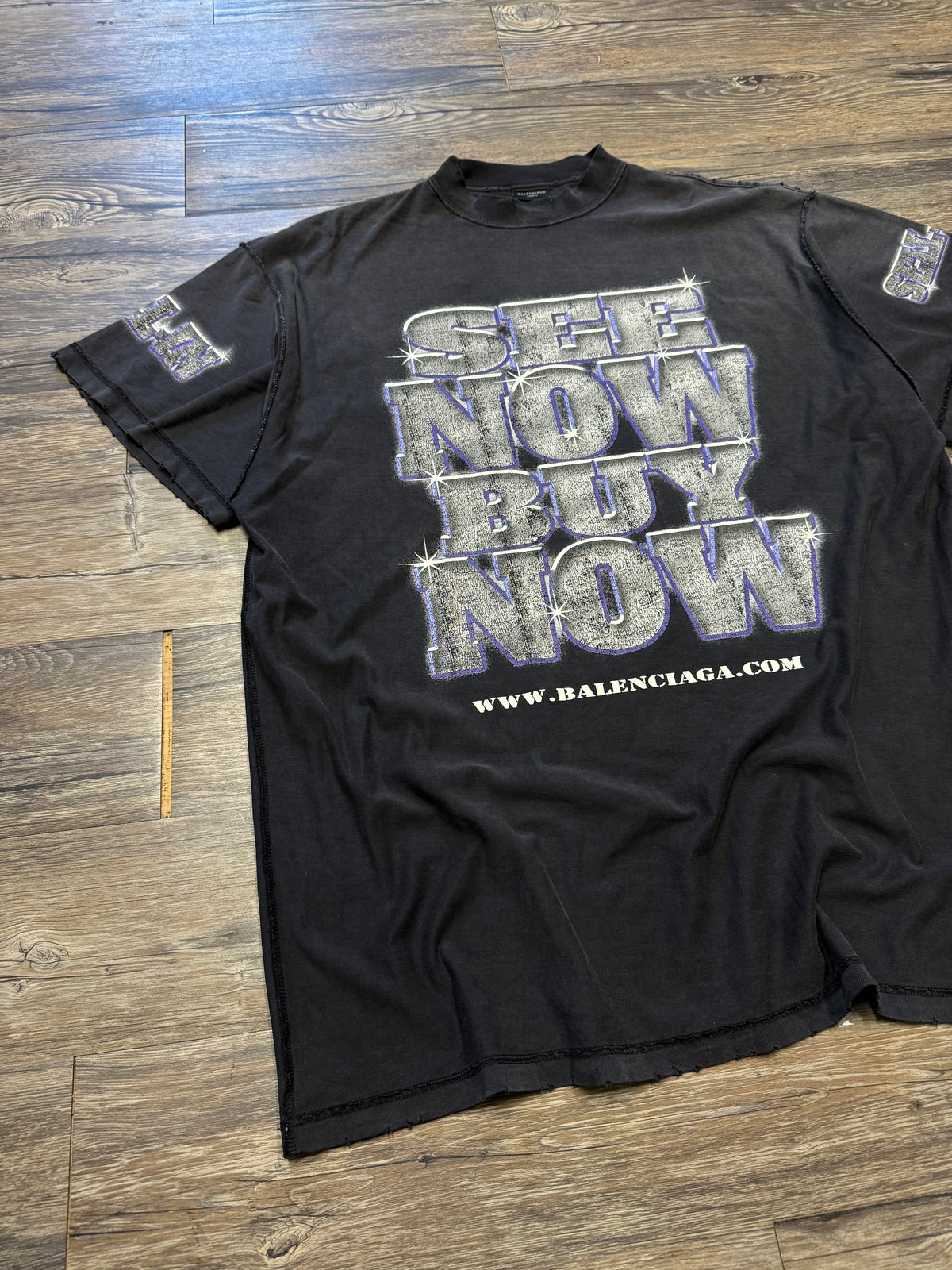 BALENCIAGA "SEE NOW BUY NOW" T-SHIRT (2)