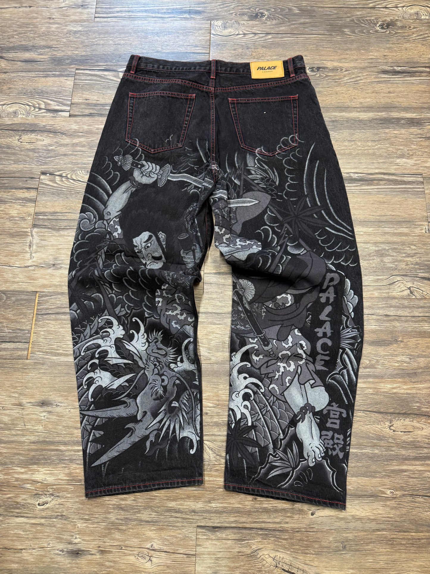 PALACE FW25 SUSANOO P90 STENCIL BAGGY DENIM (34)
