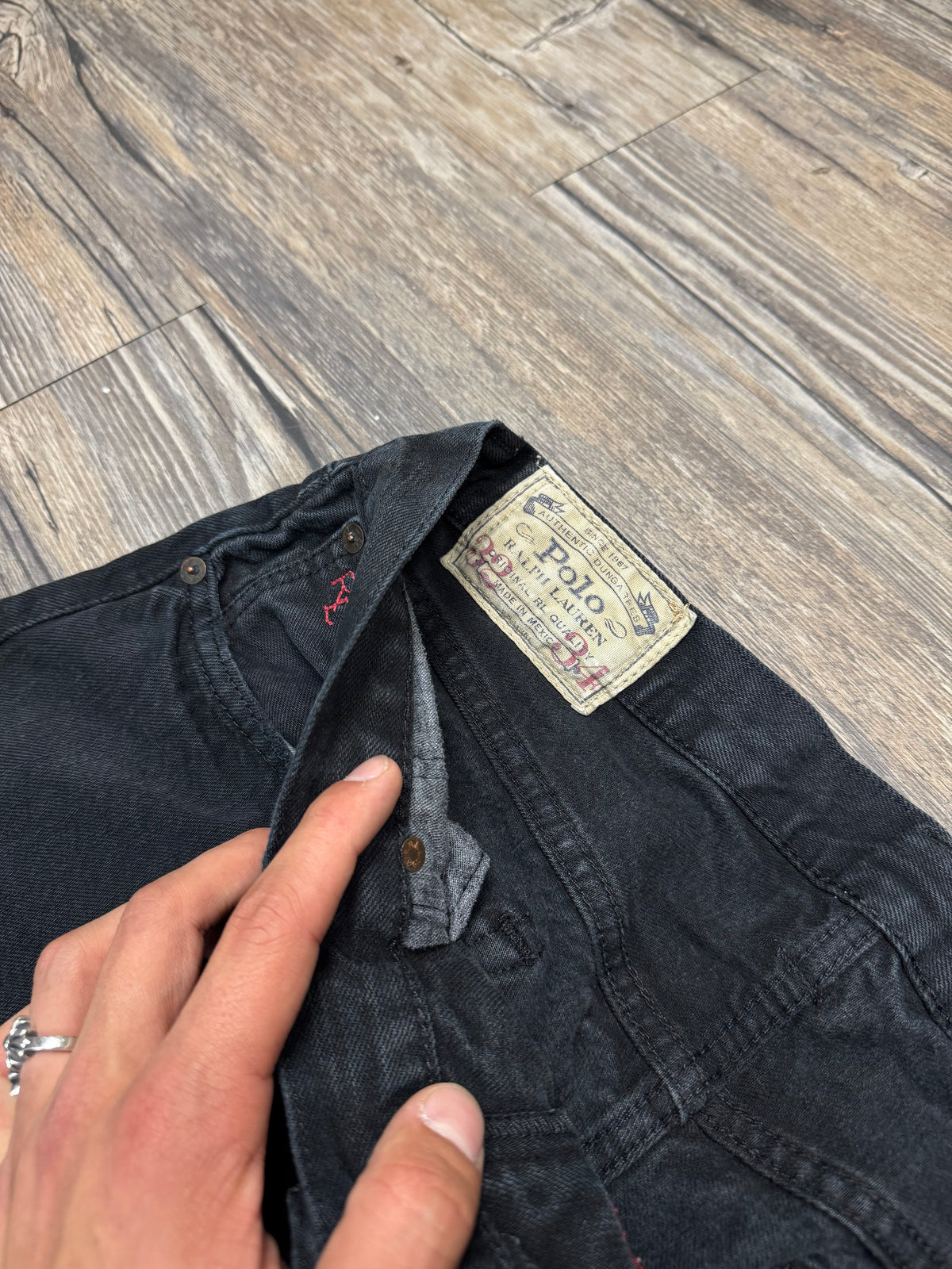 POLO RALPH LAUREN STRAIGHT LEG BLACK WASH JEANS (32)