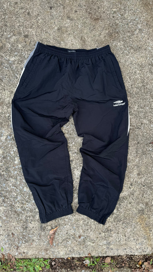 BALENCIAGA BLACK TRACK PANTS (M)