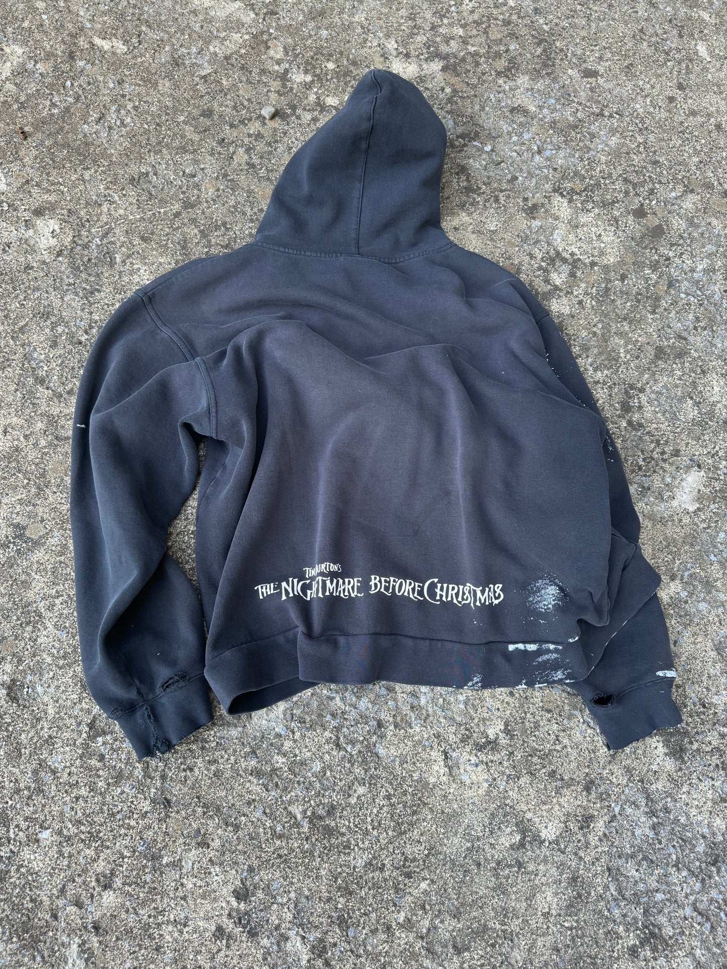 NIGHTMARE BEFORE CHRISTMAS DISTRESSED HOODIE (L)