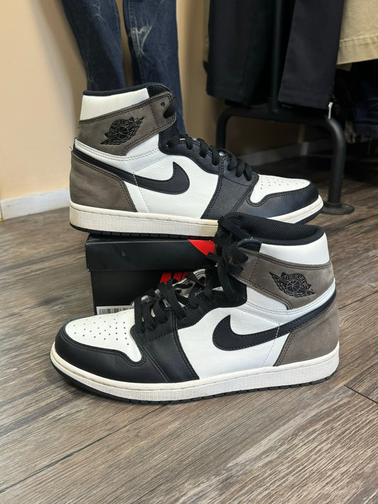 JORDAN 1 MOCHA (10.5)