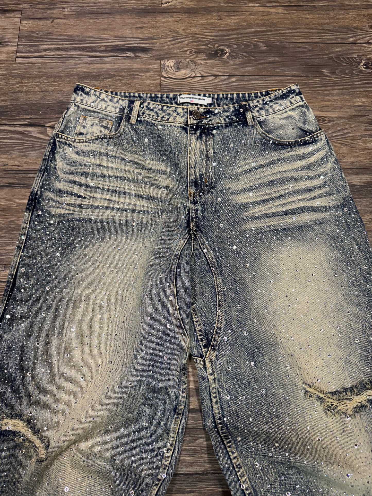 VALE DREAMS RHINESTONE BAGGY LIGHTWASH JEANS (34)