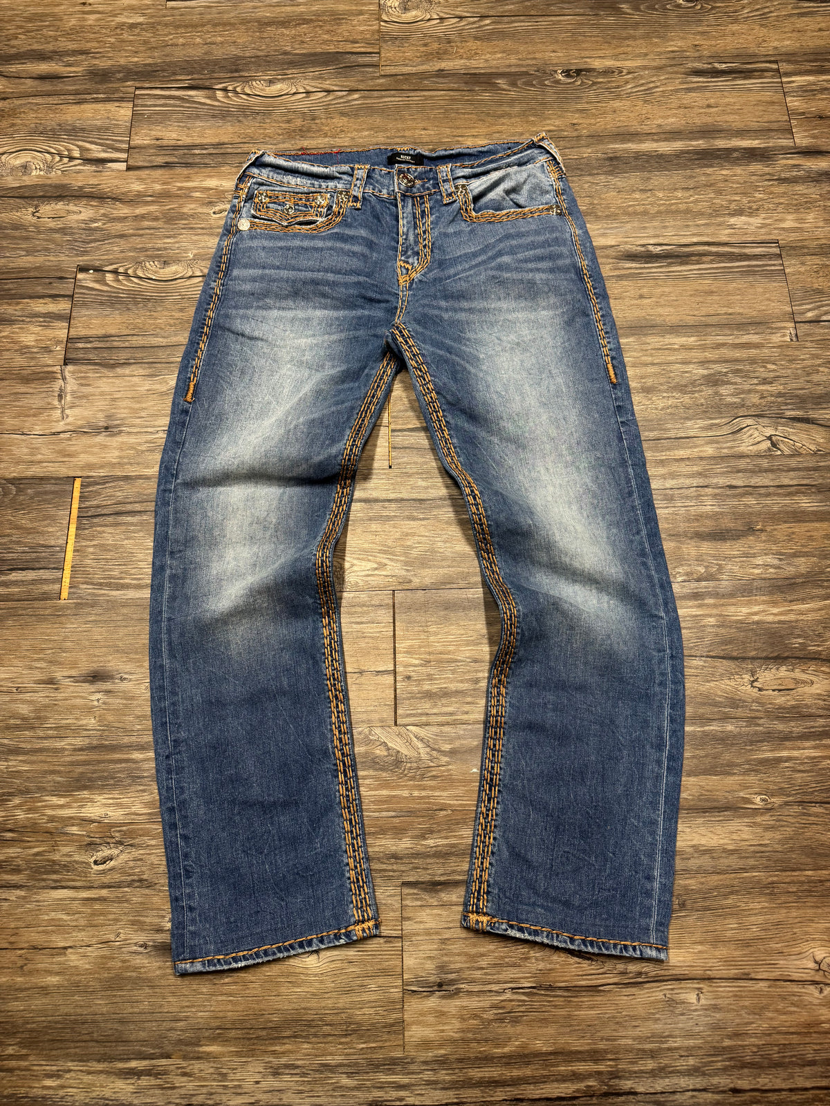 TRUE RELIGION RICKY RELAXED STRAIGHT LEG DARK WASH JEANS (31)
