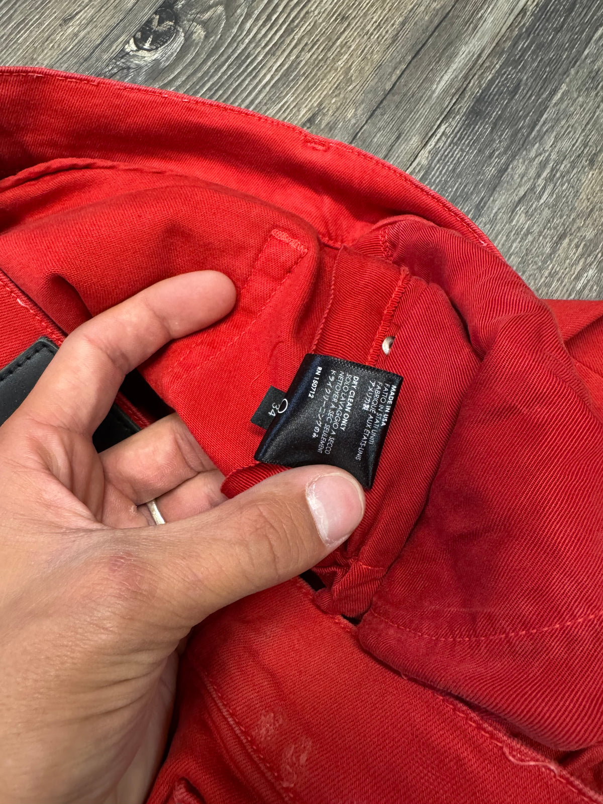 AMIRI MX1 RED DISTRESSED JEANS (34)