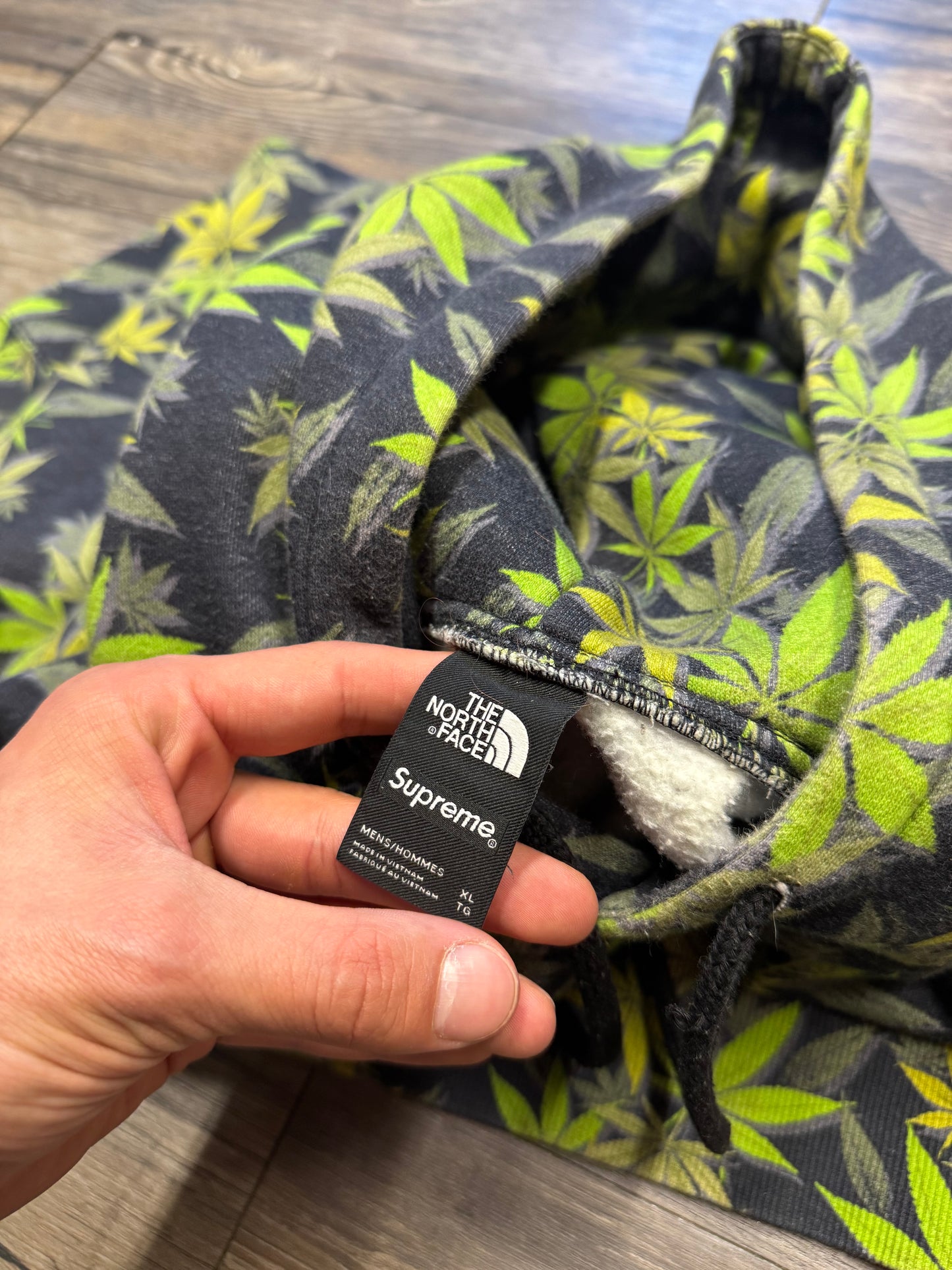 TNF SUPREME WEED LEAF HOODIE (XL)