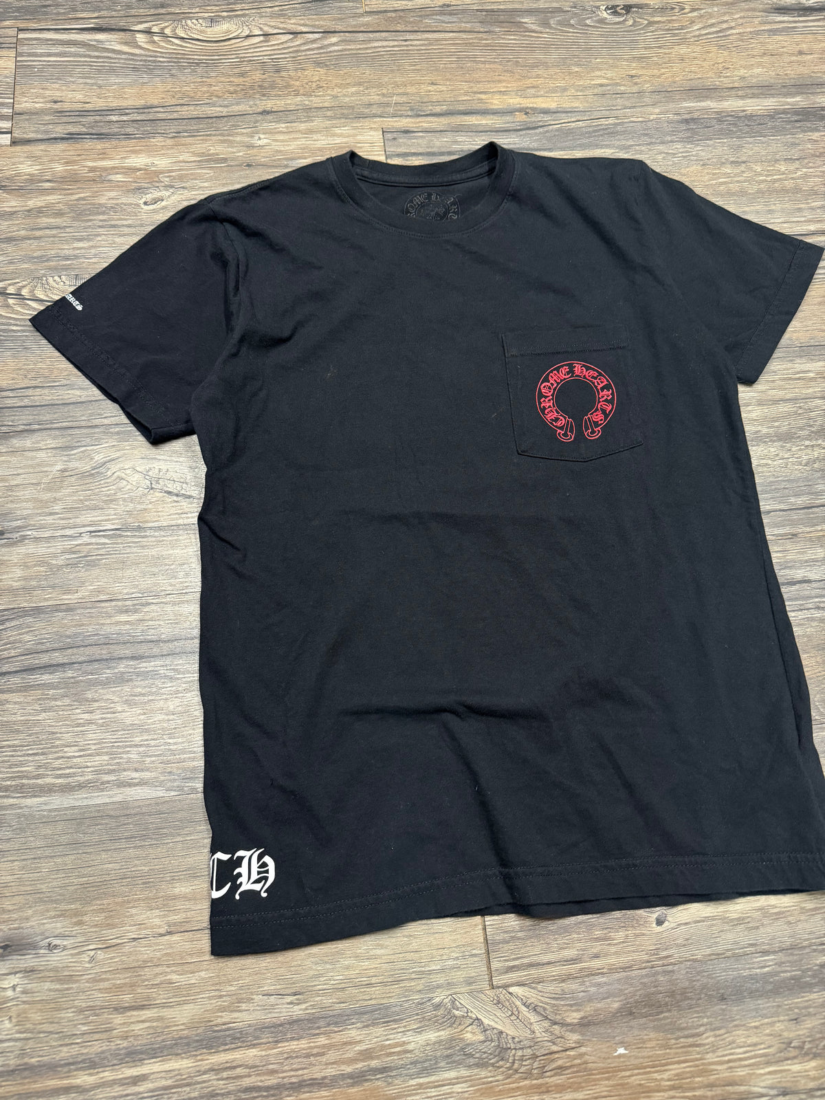 CHROME HEARTS BLACK/RED CEMETARY T-SHIRT (M)