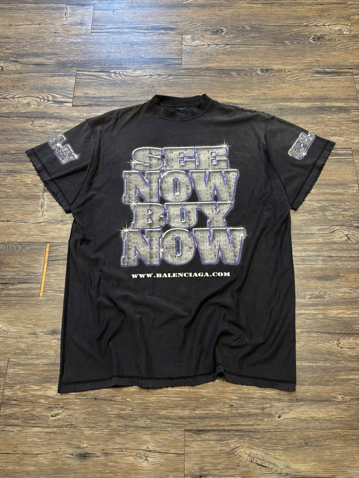 BALENCIAGA "SEE NOW BUY NOW" T-SHIRT (2)