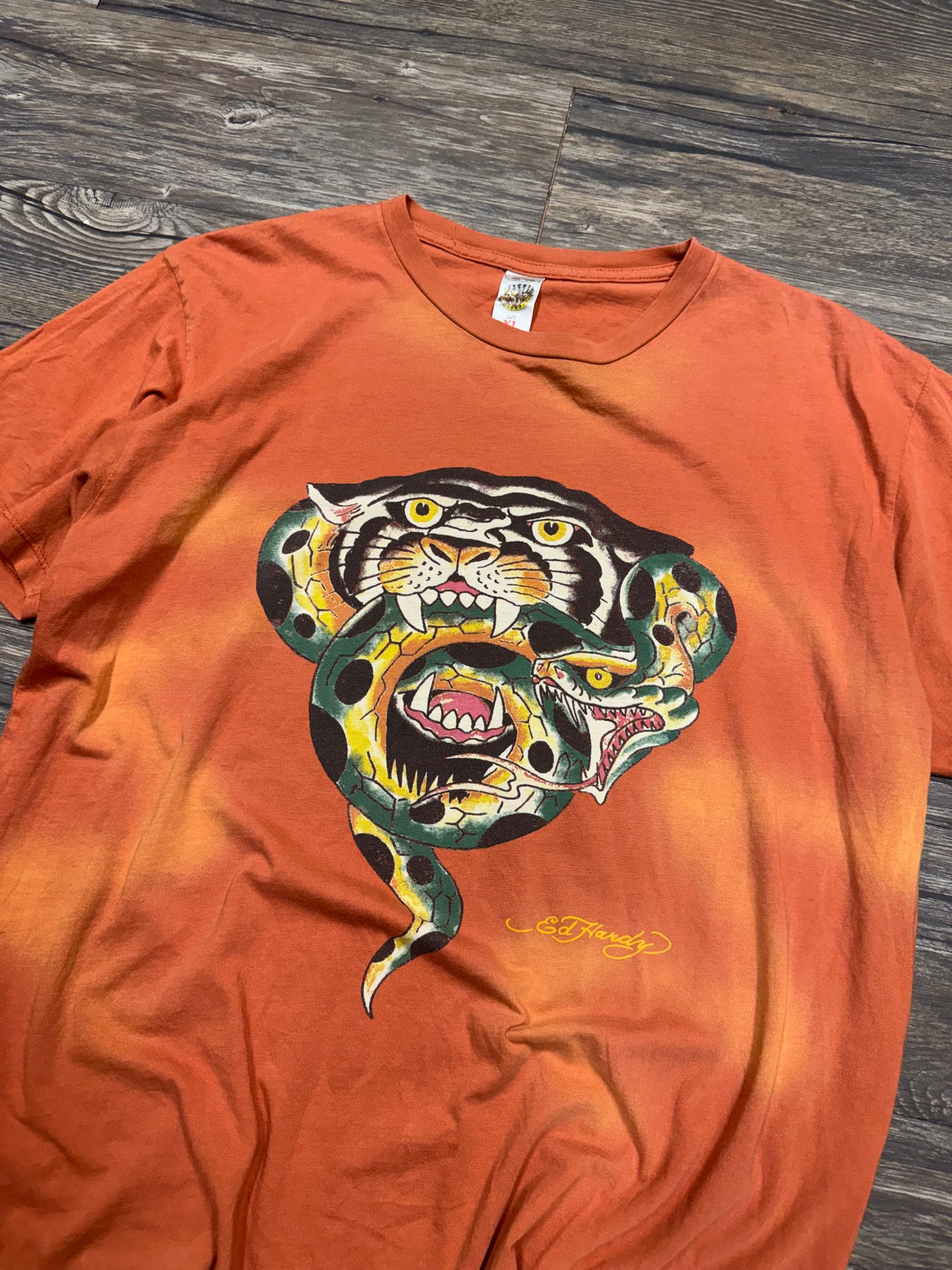 ED HARDY SHORT SLEEVE (L)