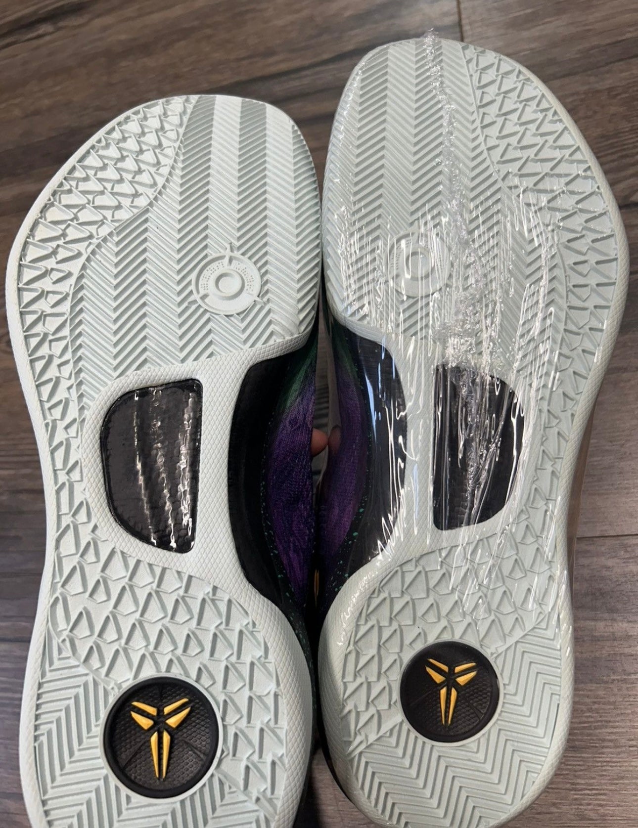NIKE KOBE 8 “EASTER” SNEAKERS DS (M 10)