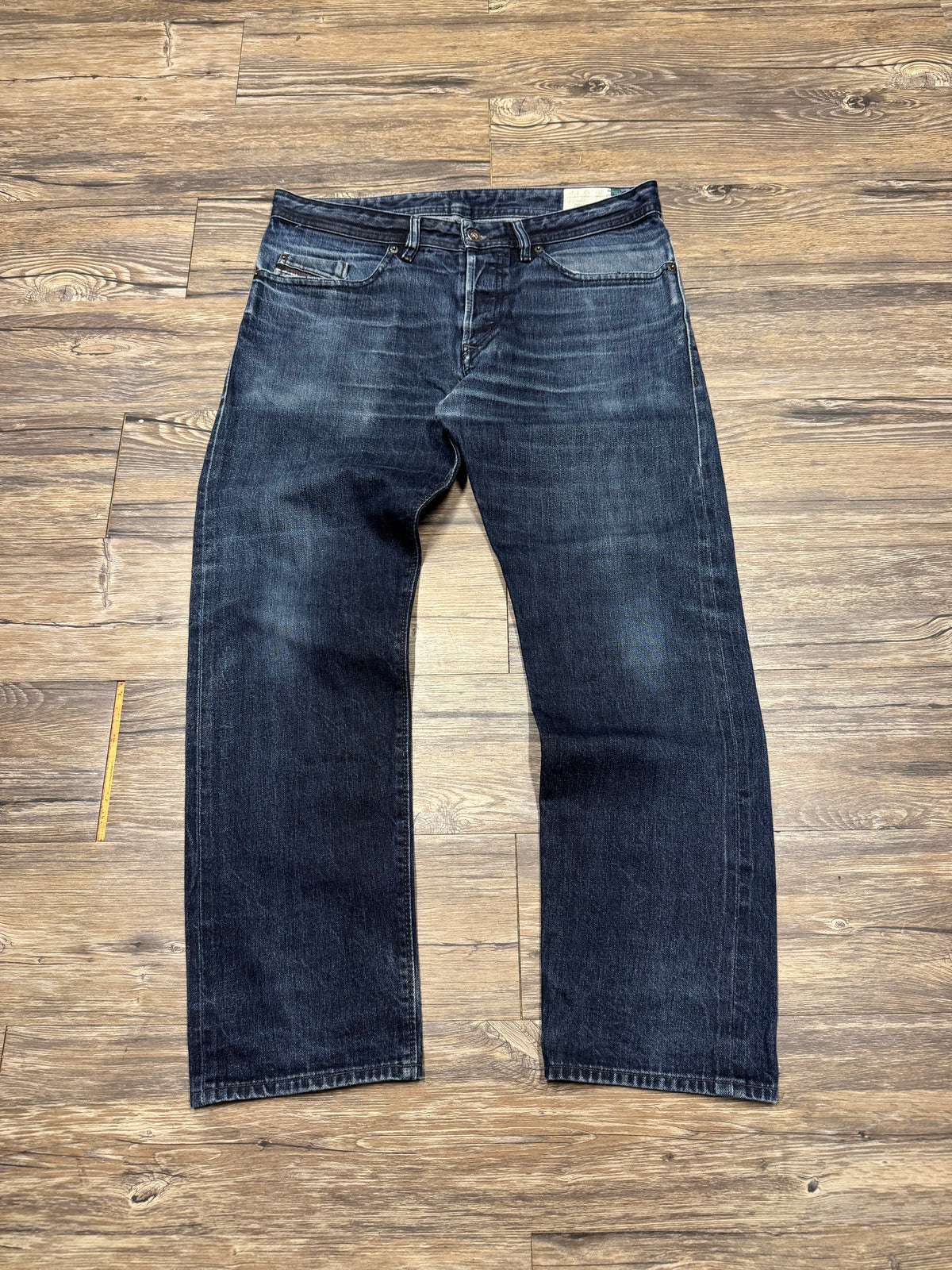 DIESEL DARKWASH BLUE DENIM JEANS (32)