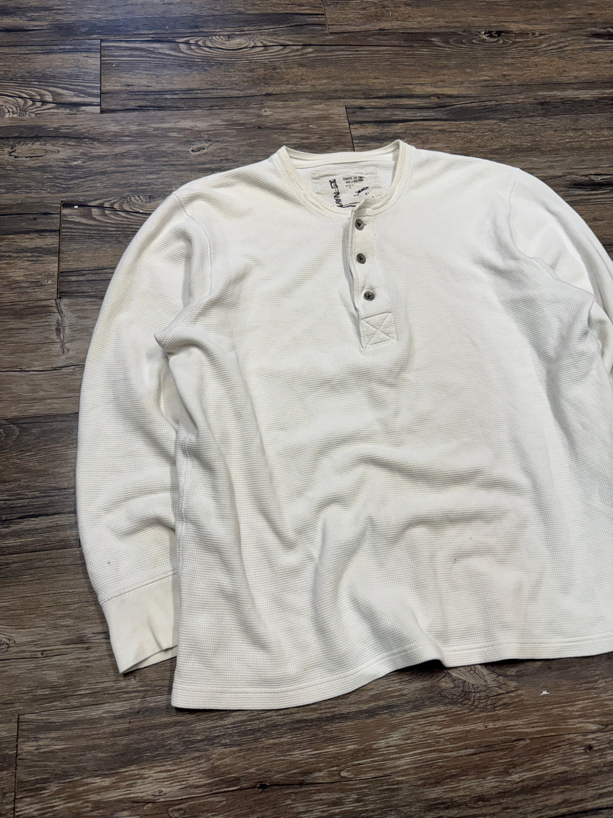 2000’s OLD NAVY RIBBED WAFFLE HENLEY (L)