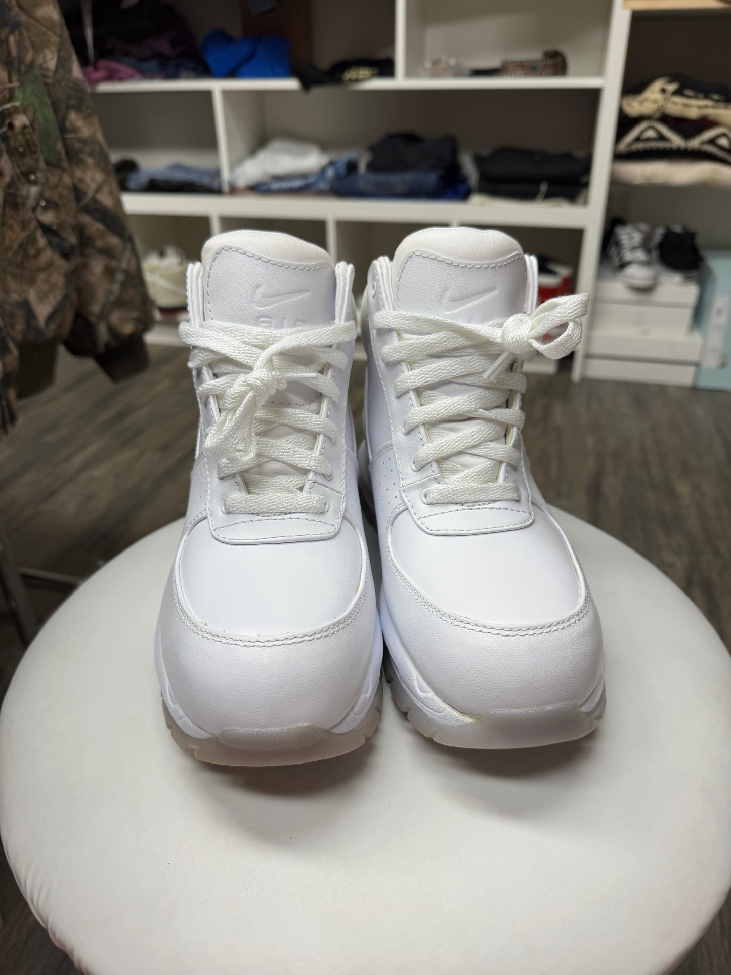 NIKE ACG GOADOME WHITES (9.5)