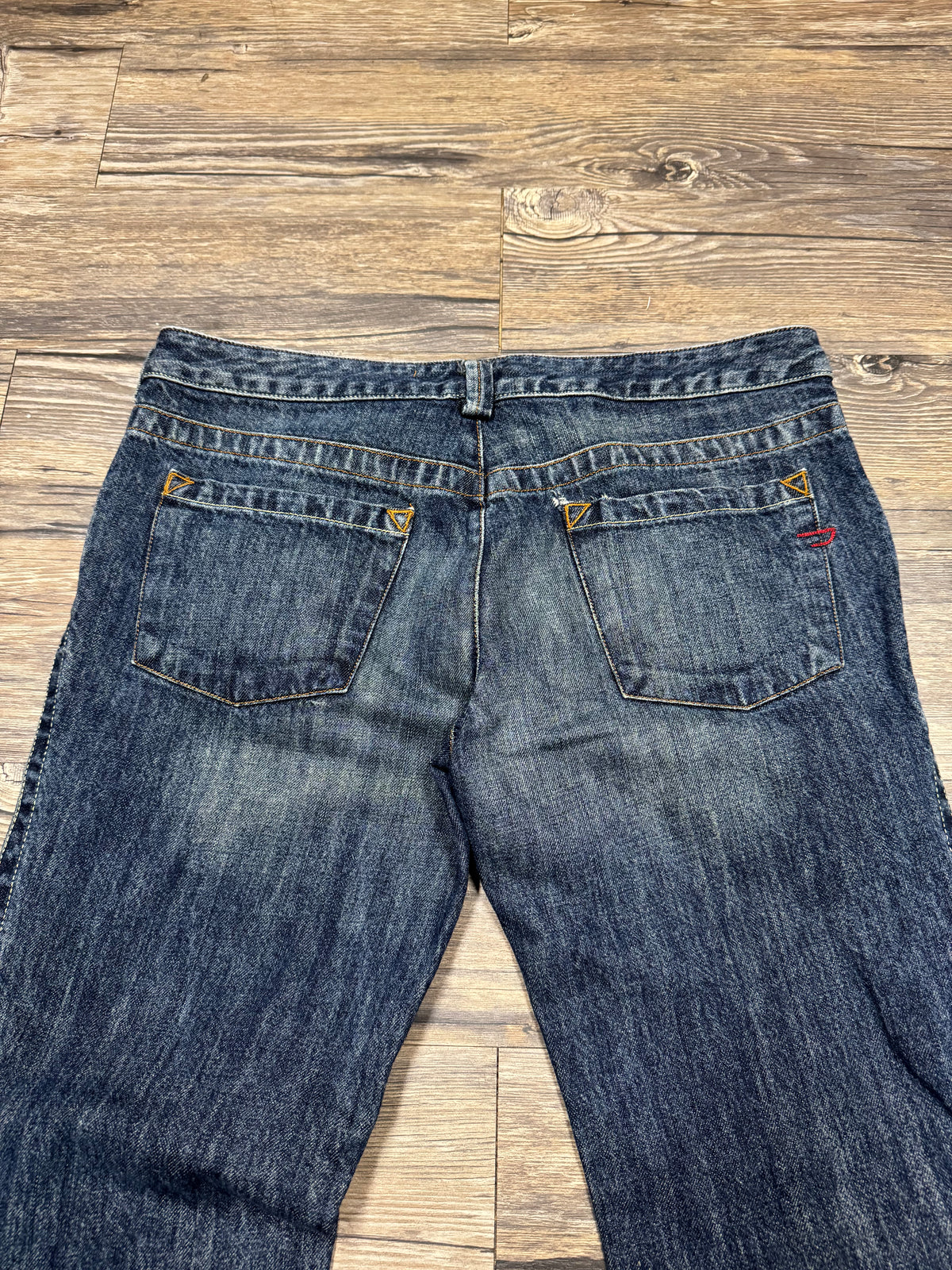 DIESEL DARKWASH DENIM JEANS (34)