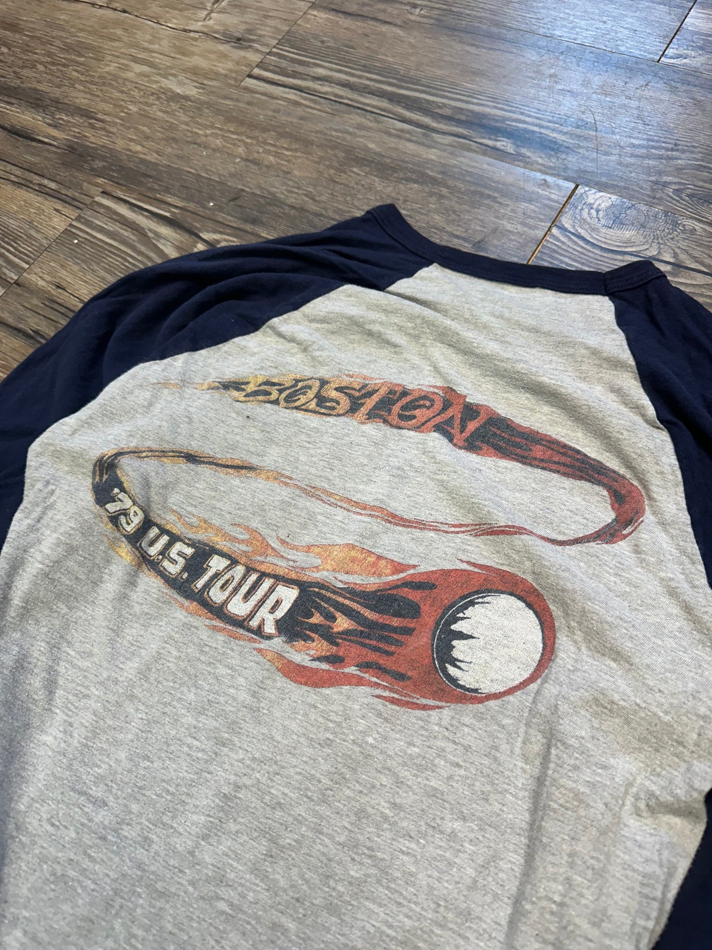 90’s BOSTON GRAPHIC T-SHIRT (MEDIUM)