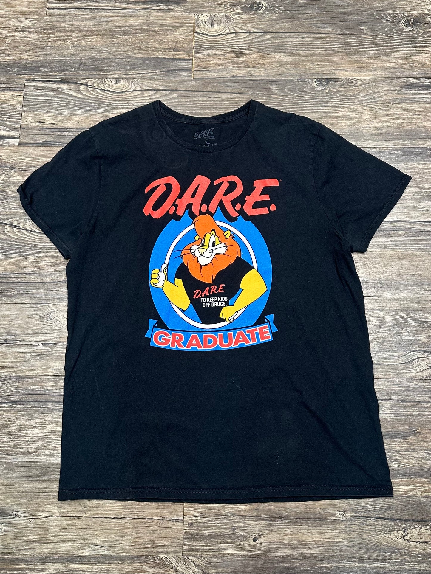 D.A.R.E GRADUATE GRAPHIC T-SHIRT (XL)