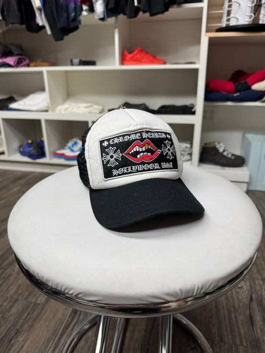 CHROME HEARTS CHOMPER TRUCKER HAT (OS)