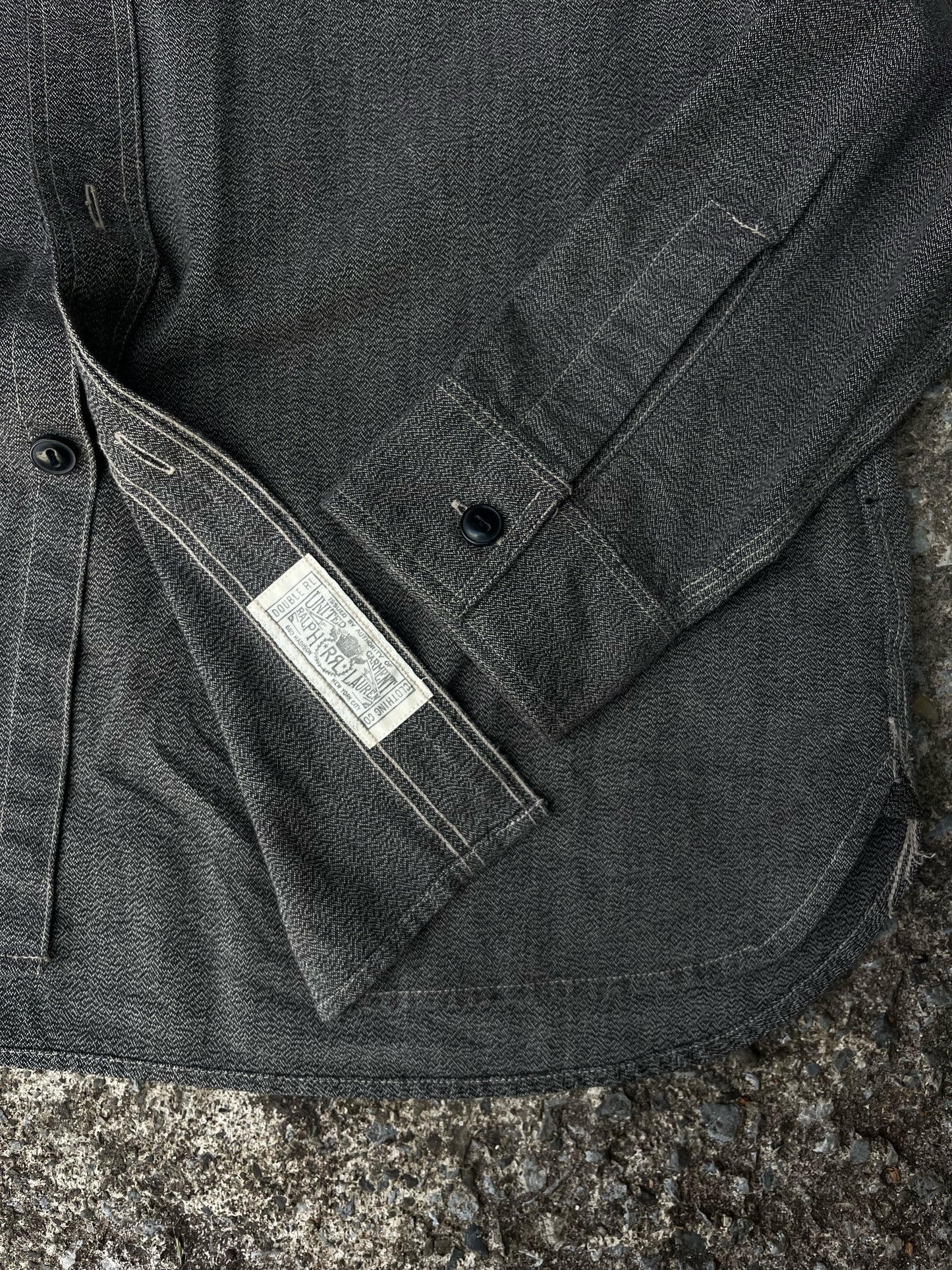 RR RALPH LAUREN BUTTON UP SHIRT (LARGE)
