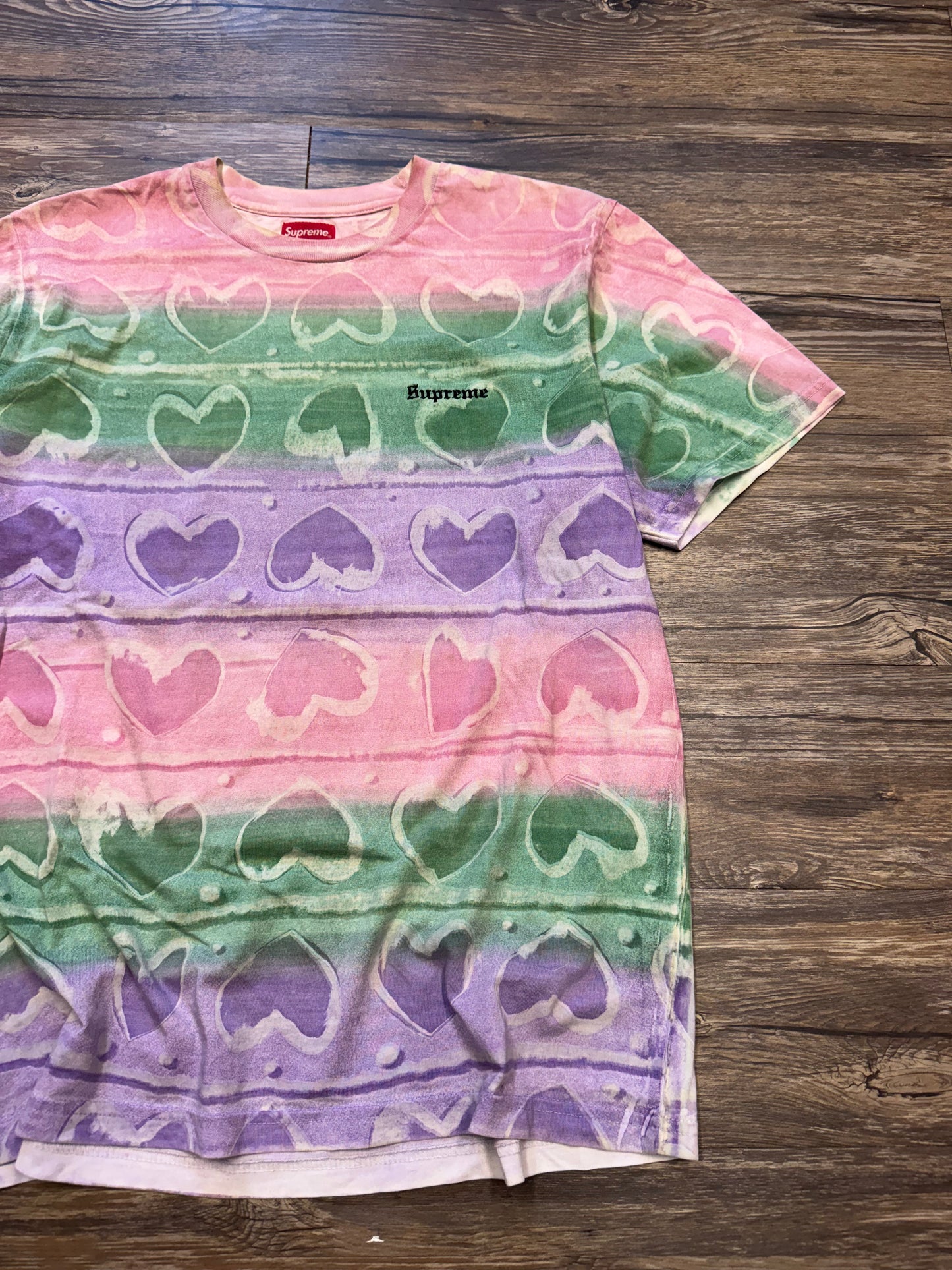 SUPREME AOP HEARTS TIE-DYE T-SHIRT (L)