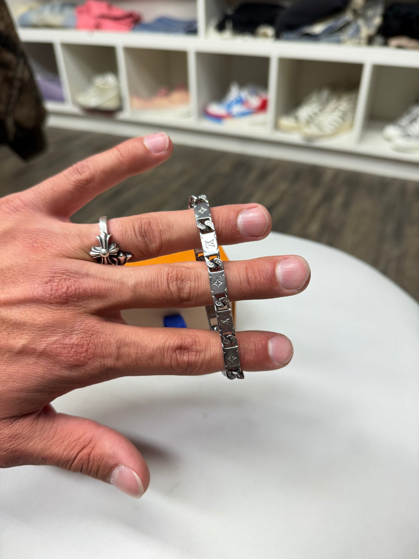 LOUIS VUTTION MONOGRAM TIED UP BRACELET (8in)