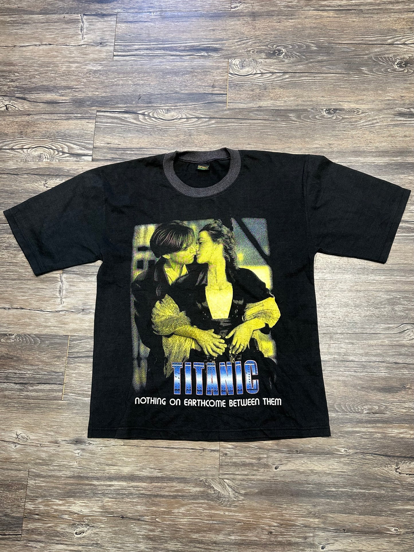 VINTAGE TITANIC GRAPHIC T-SHIRT (LARGE)