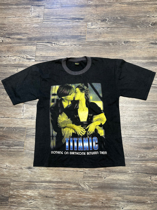 VINTAGE TITANIC GRAPHIC T-SHIRT (LARGE)