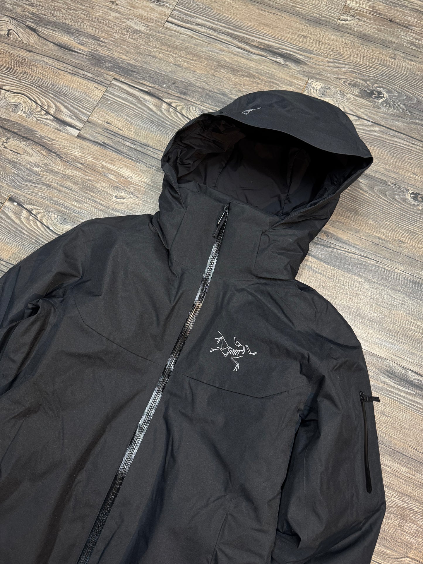 ARCTERYX MACAI INSULATED ZIP-UP JACKET (SMALL)