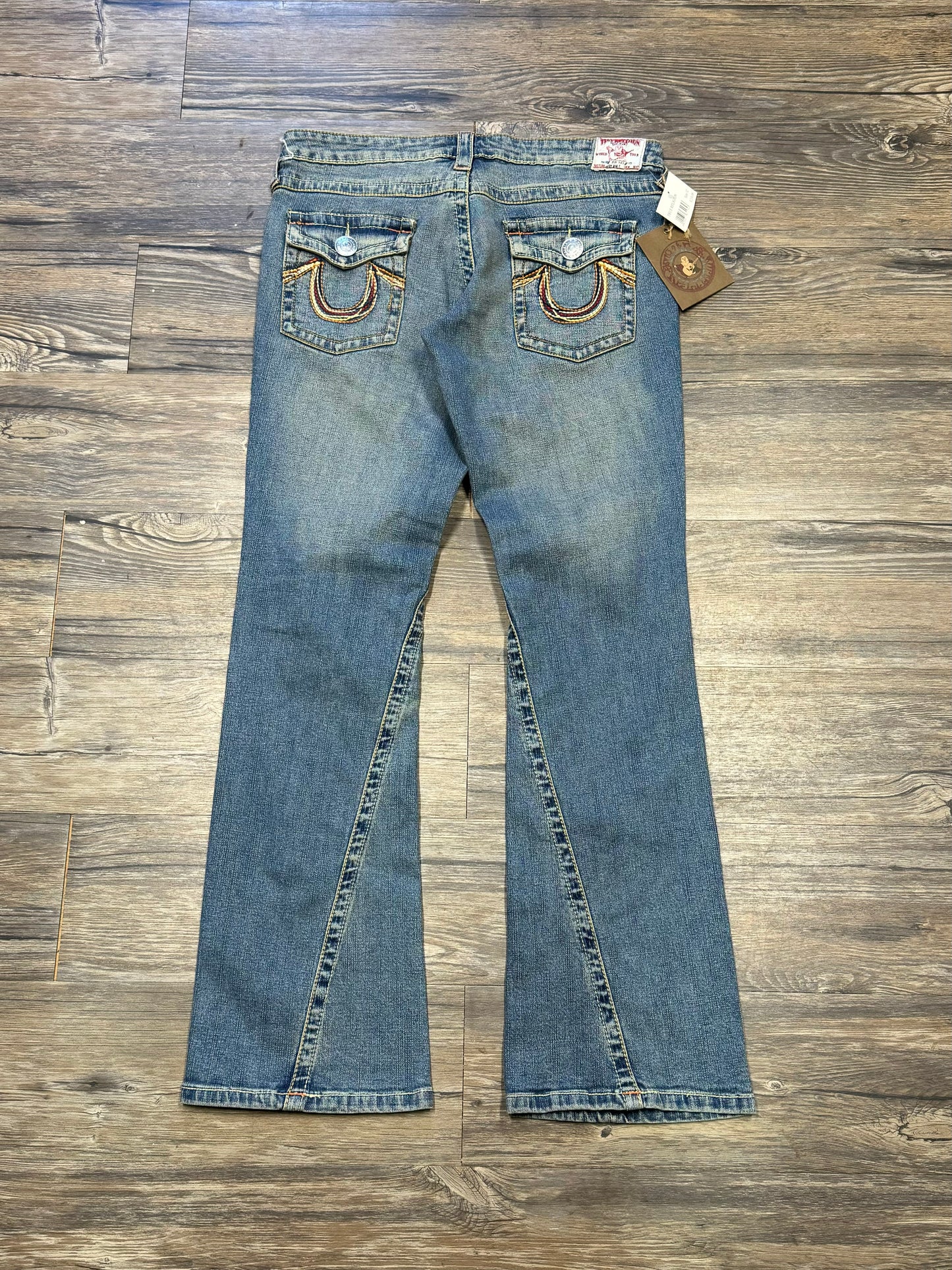 TRUE RELIGION EMBROIDERED JEANS NEW (32)