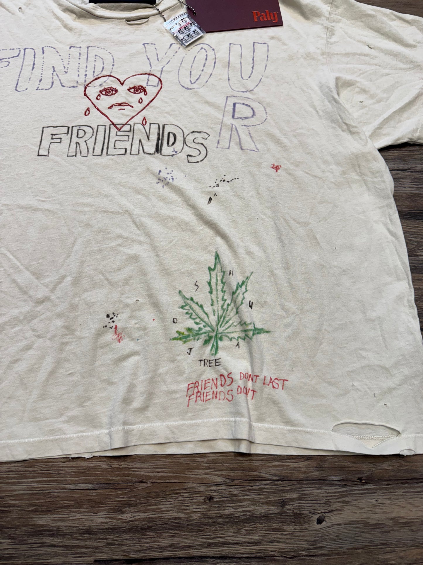 PALY HOLLYWOOD FIND YOUR FRIENDS DISTRESSED CREAM T-SHIRT (M)
