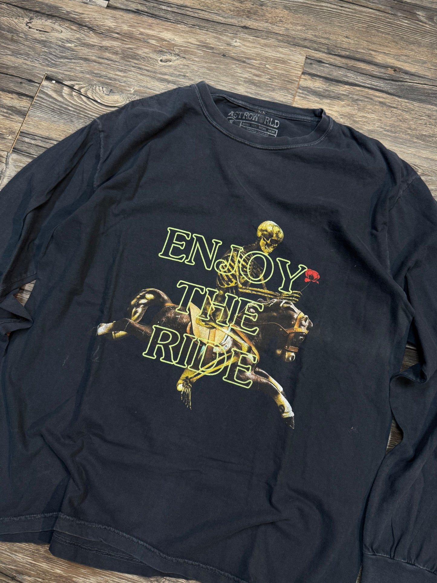 TRAVIS SCOTT ASTROWORLD (ENJOY THE RIDE) LONG SLEEVE T-SHIRT (LARGE)
