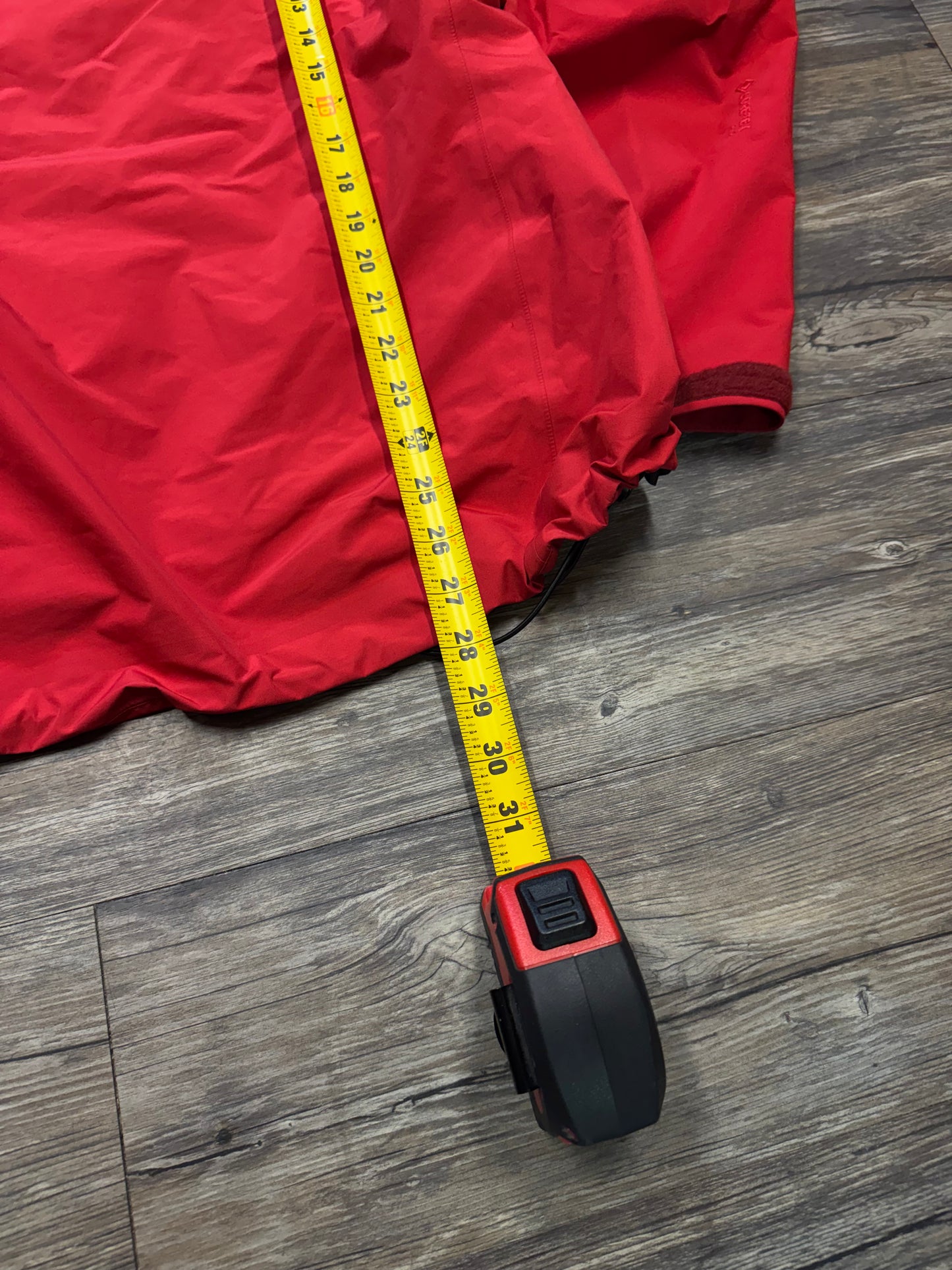 ARC'TERYX BETA AR RED RAIN SHELL (L)