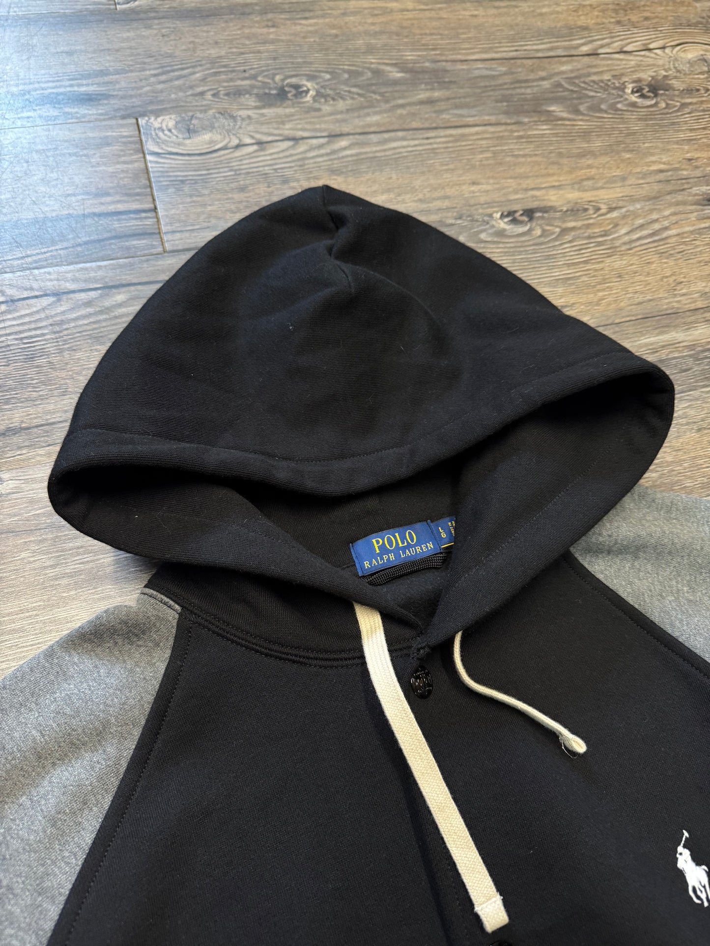 POLO RALPH LAUREN TWO-TONE VARSITY HOODIE (L)