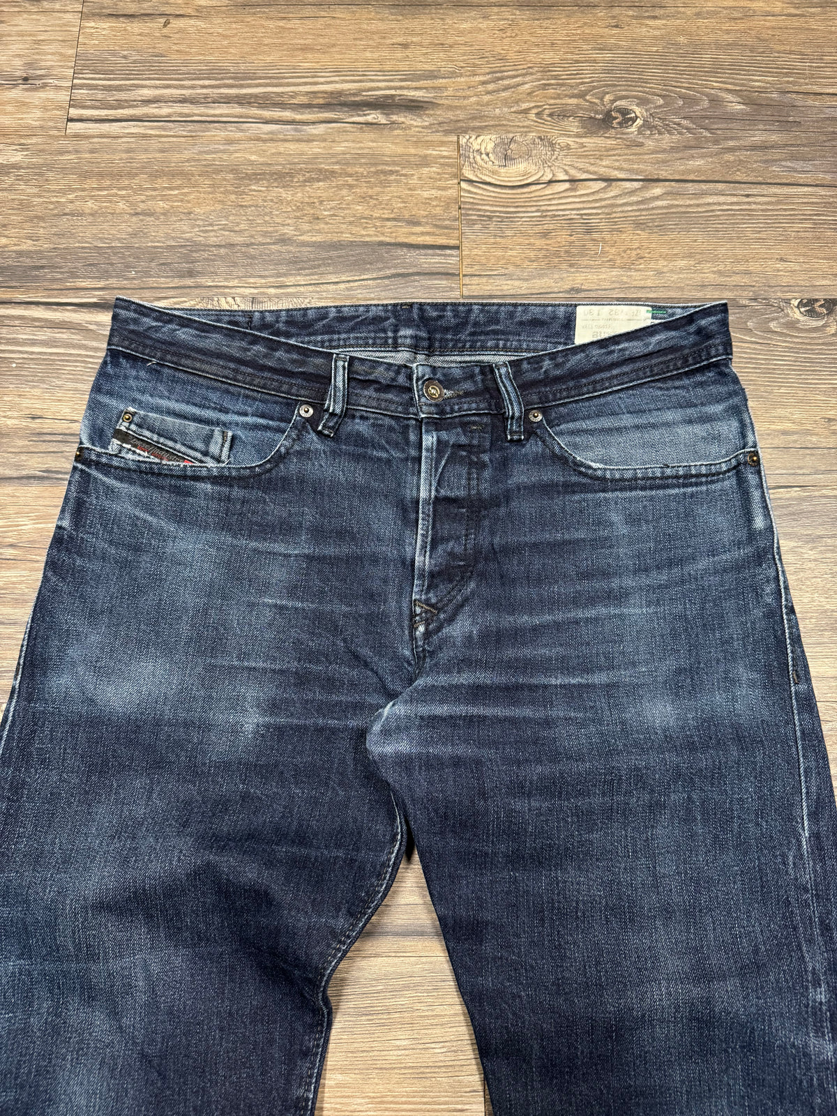 DIESEL DARKWASH BLUE DENIM JEANS (32)