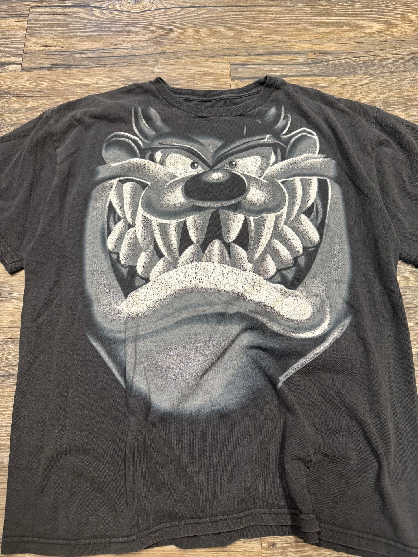 Y2K LOONEY TUNES TAZ DEVIL GRAPHIC T-SHIRT (MEDIUM)