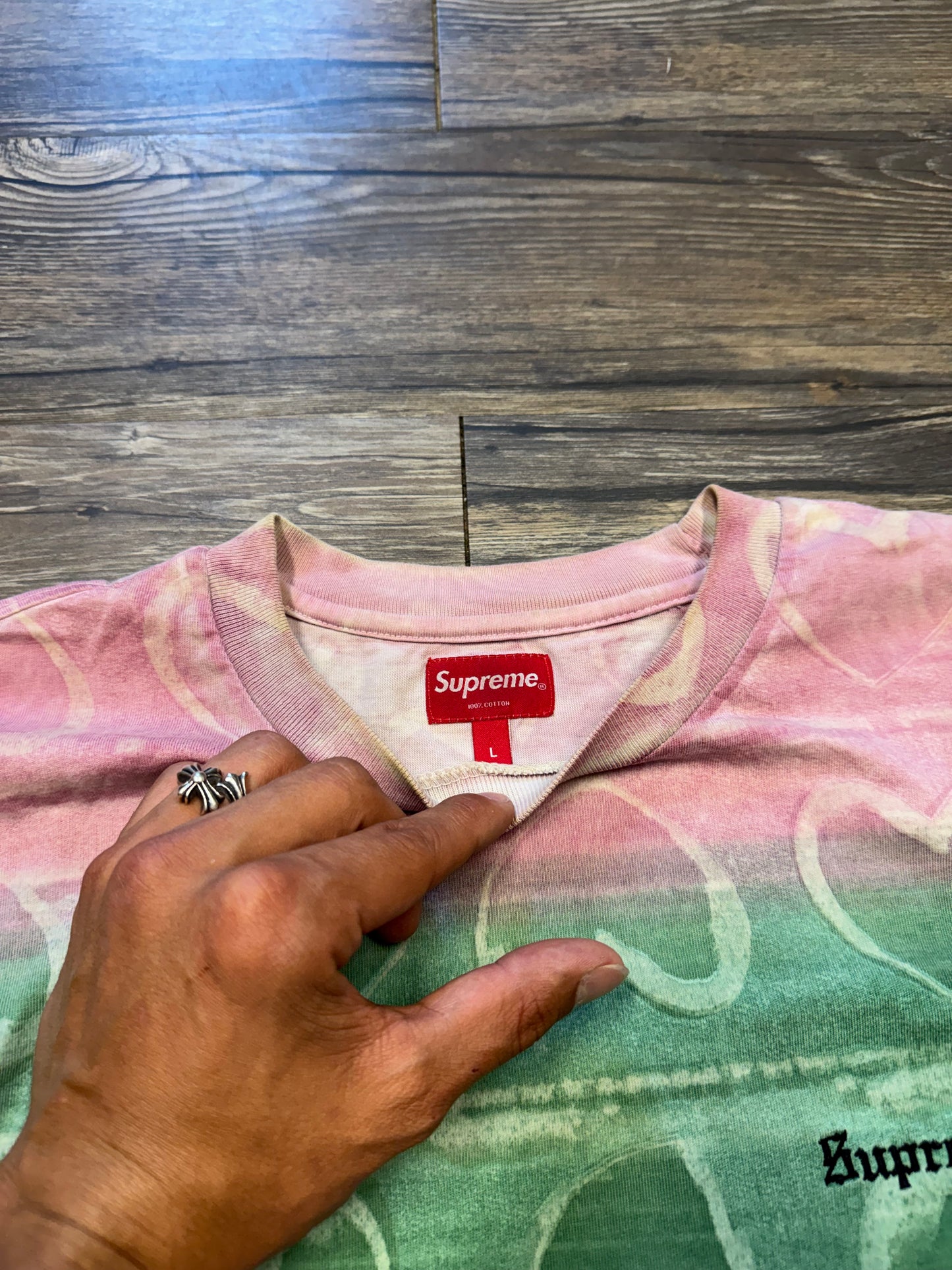 SUPREME AOP HEARTS TIE-DYE T-SHIRT (L)
