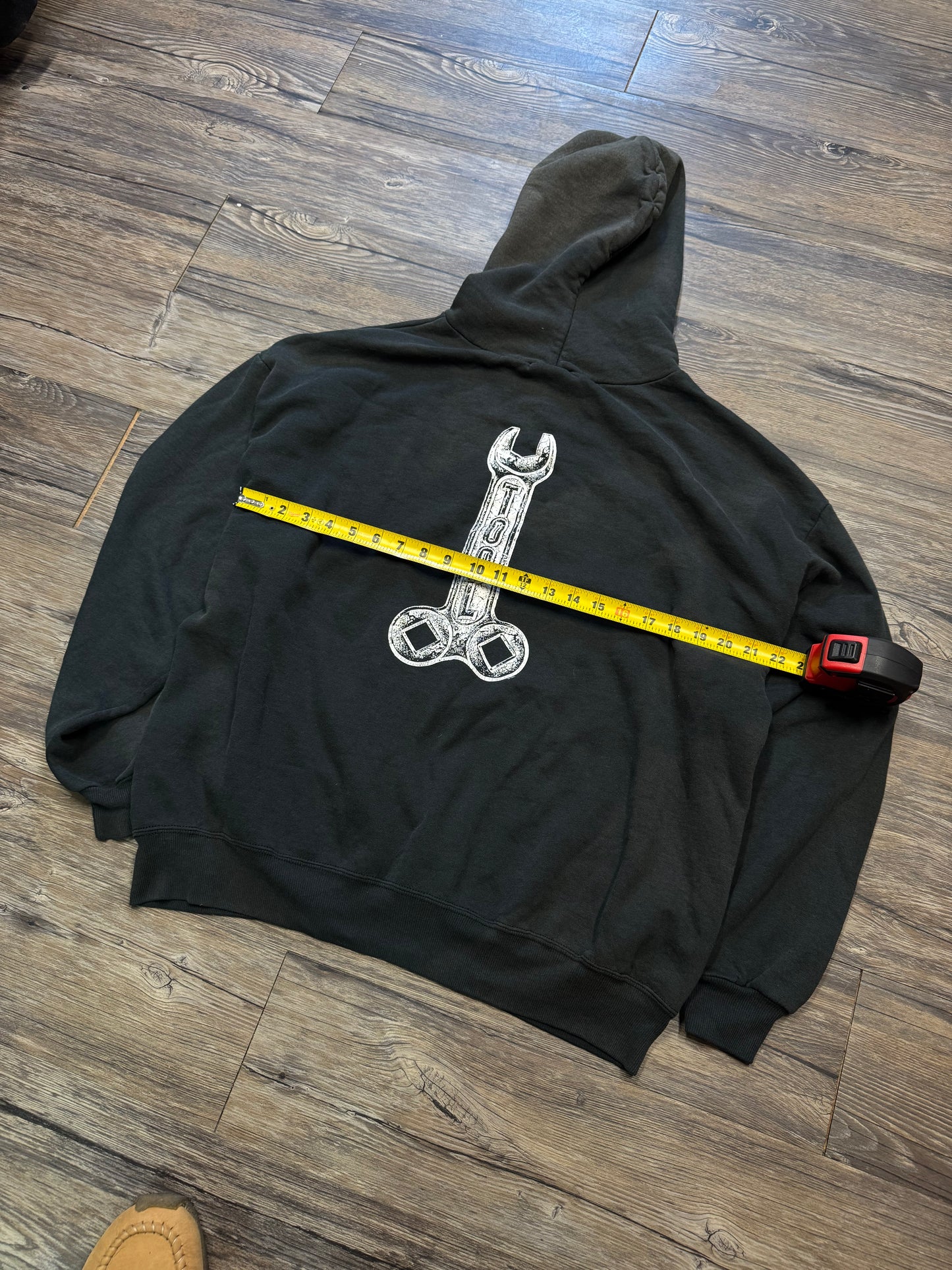 VINTAGE 2000’s TOOL WRENCH HOODED SWEATSHIRT (XL)