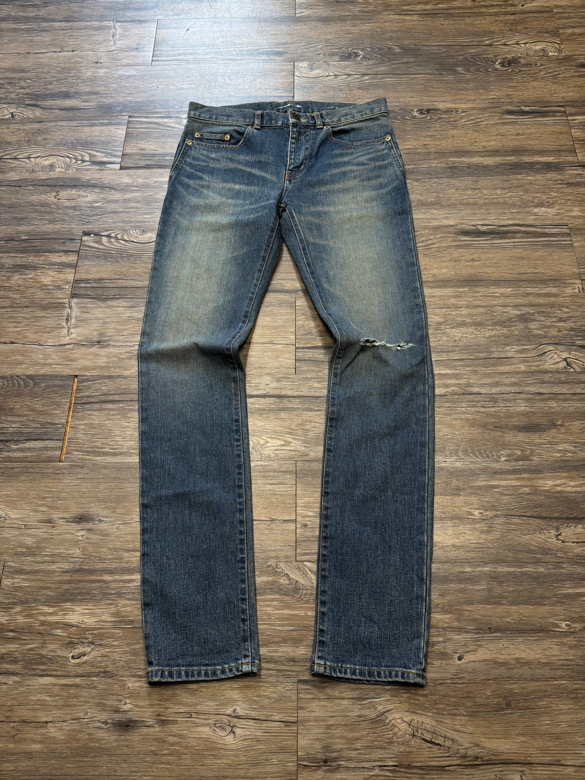 YVES SAINT LAURENT DARK WASH DENIM JEANS (32)