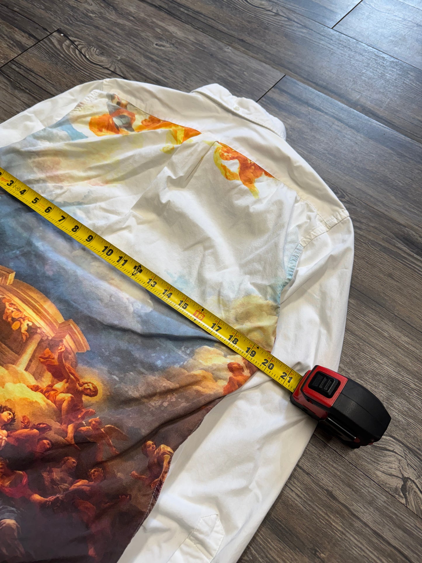 PALACE PERSAILLES BUTTON UP DRESS SHIRT (M)