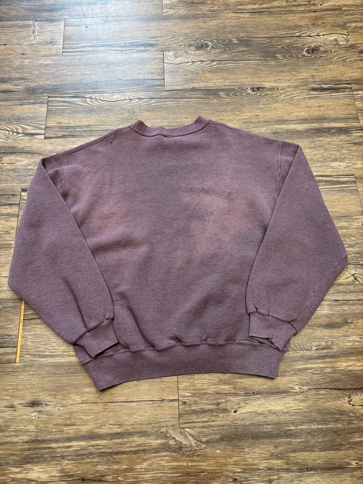 RUSSELL SUN FADED MAGENTA CREWNECK (L)
