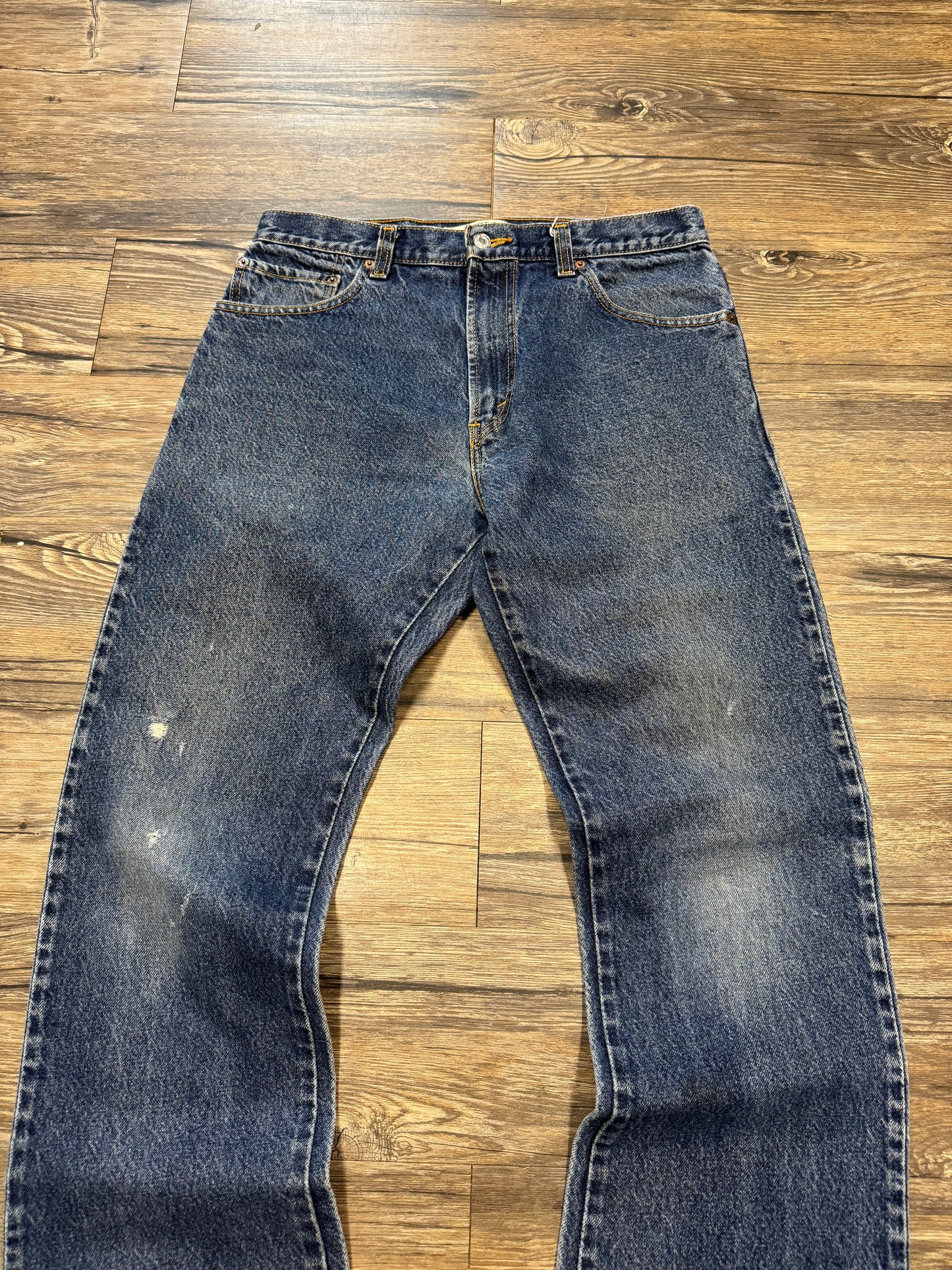 LEVI 517 BOOTCUT JEANS WITH DARK WASH (33x34)