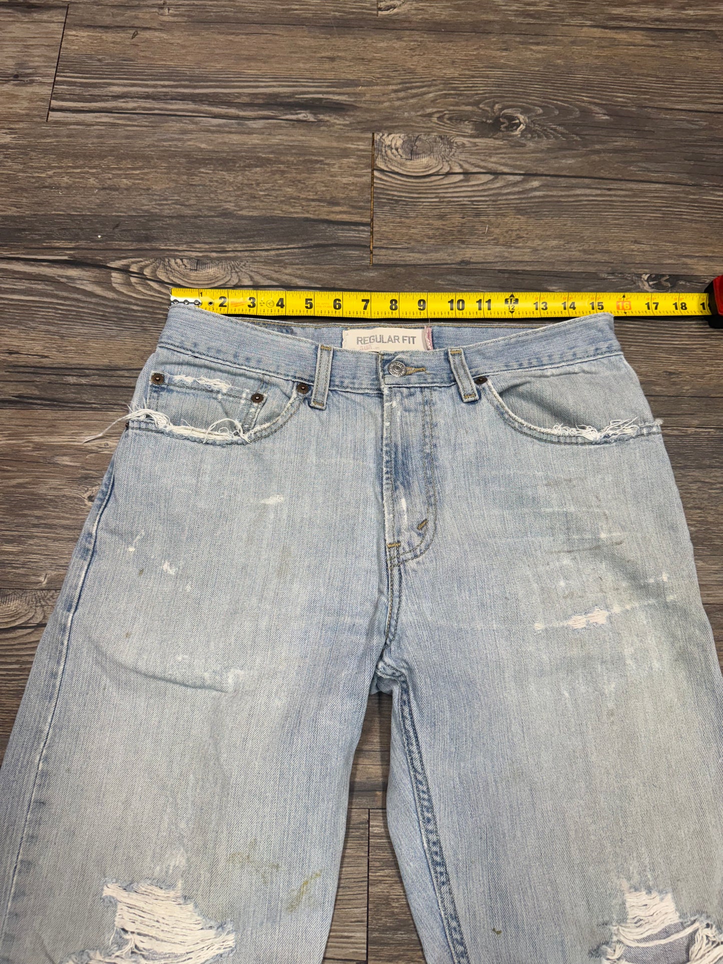 DISTRESSED LEVI'S 505 LIGHTWASH DENIM (31)