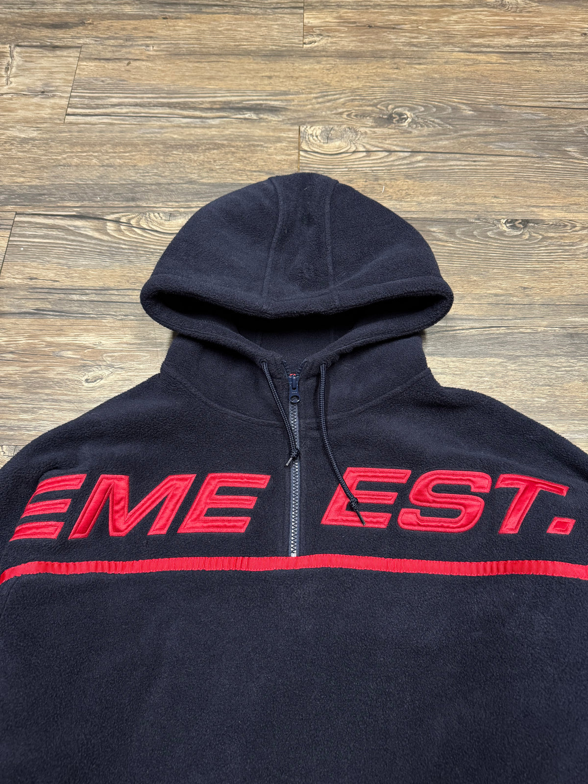 SUPREME QUARTER-ZIP HOODED FLEECE (L)