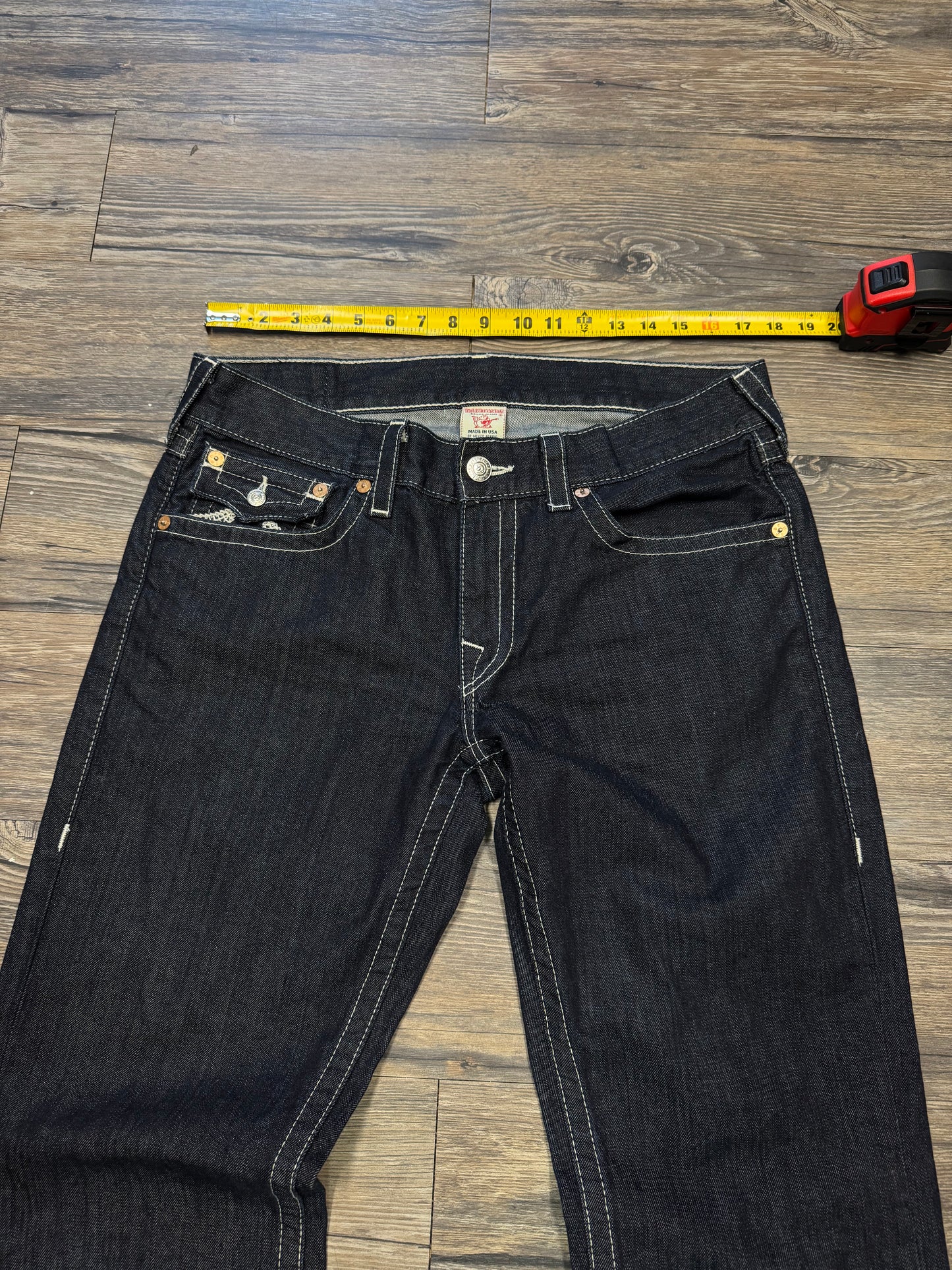 TRUE RELIGION BLACK FLAP POCKET BOOTCUT JEANS (34)