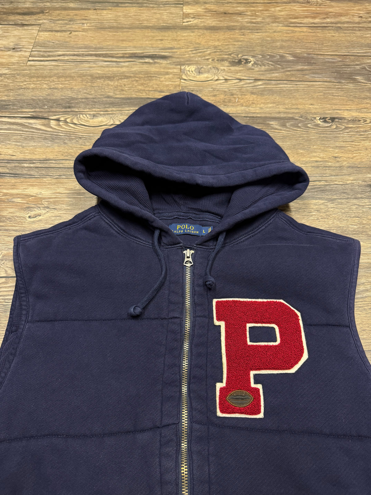 POLO RALPH LAUREN VARSITY LETTER HOODED VEST (L)