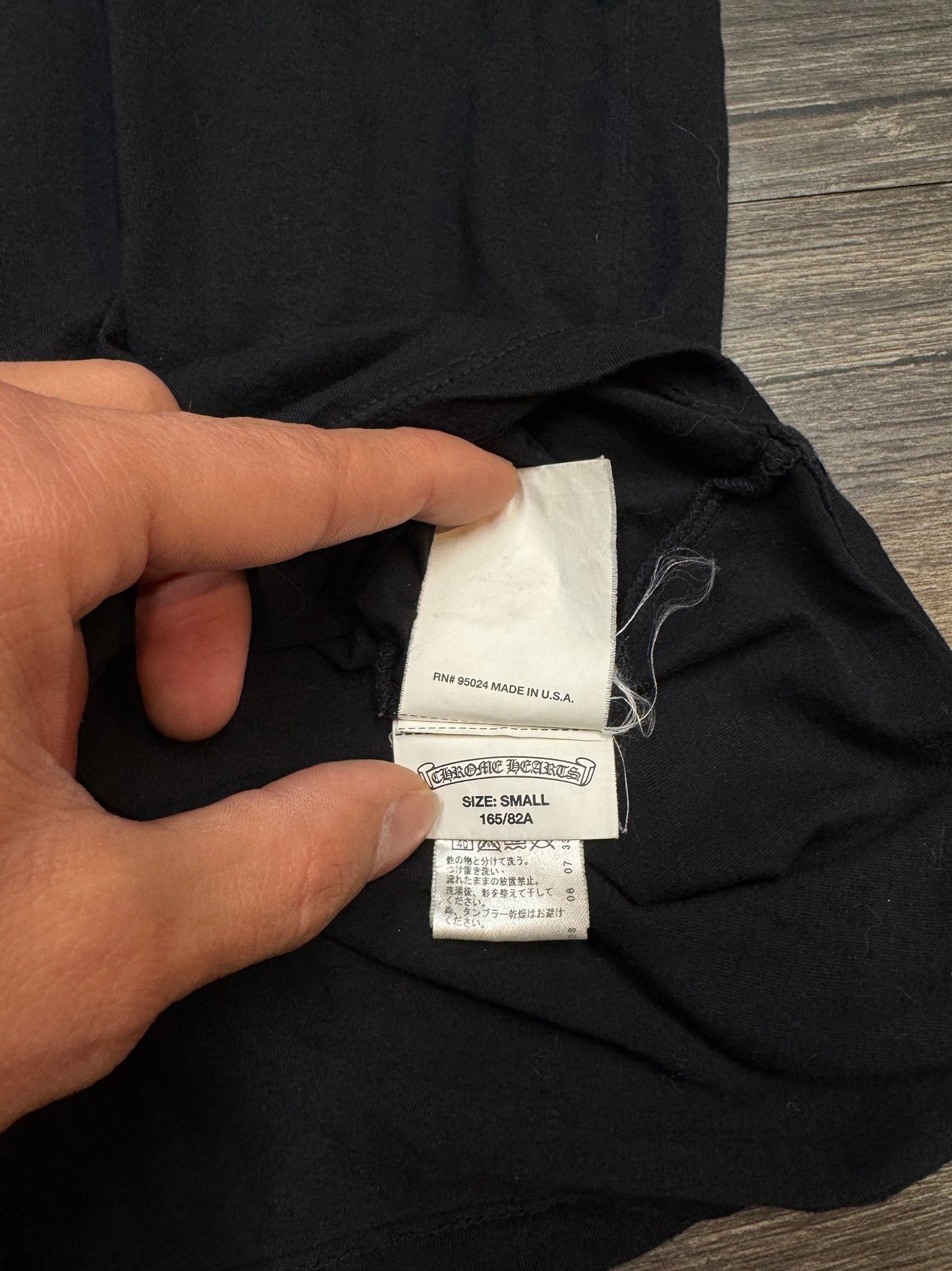 CHROME HEARTS FADED CROSS T-SHIRT (SMALL)