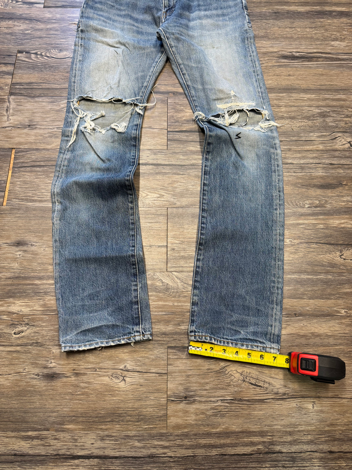 UNDERCOVER ‘BAD APPLE’ DISTRESSED DENIM JEANS (3)