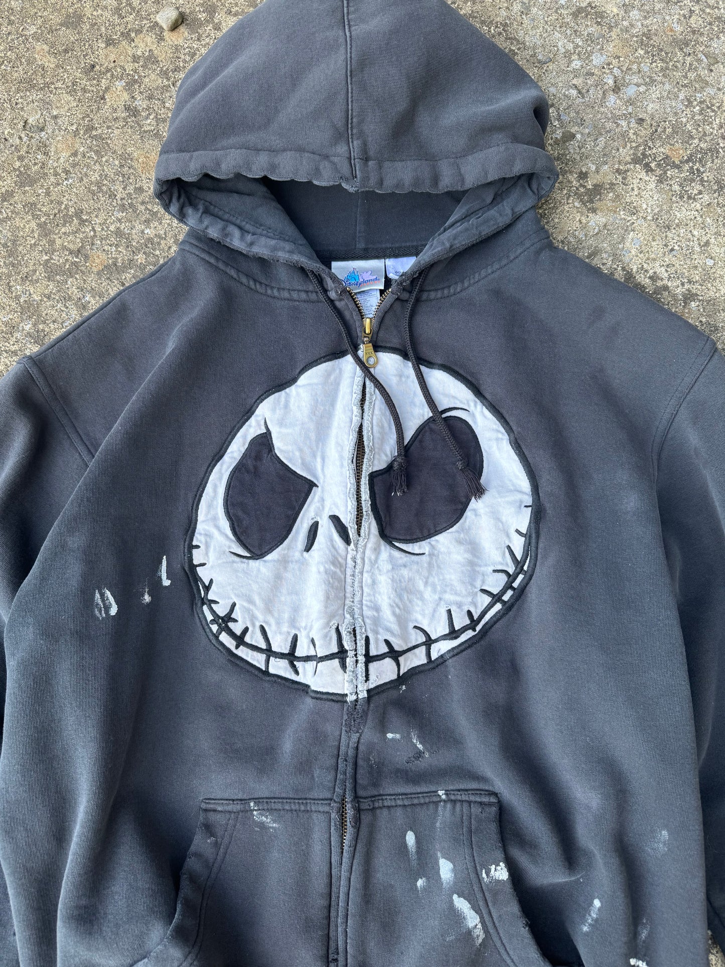 NIGHTMARE BEFORE CHRISTMAS DISTRESSED HOODIE (L)