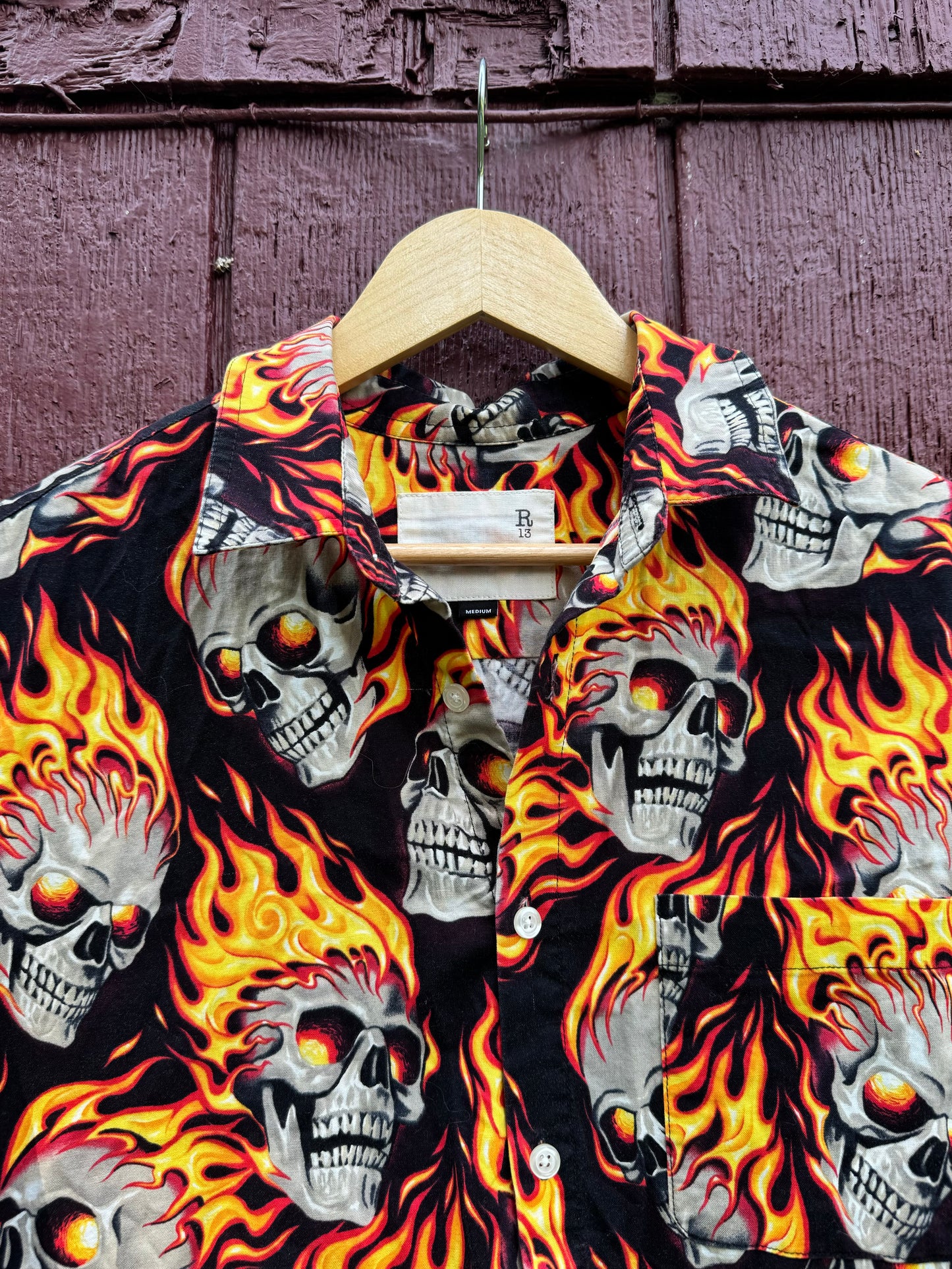 R13 FLAME / SKULL BUTTON UP (M)