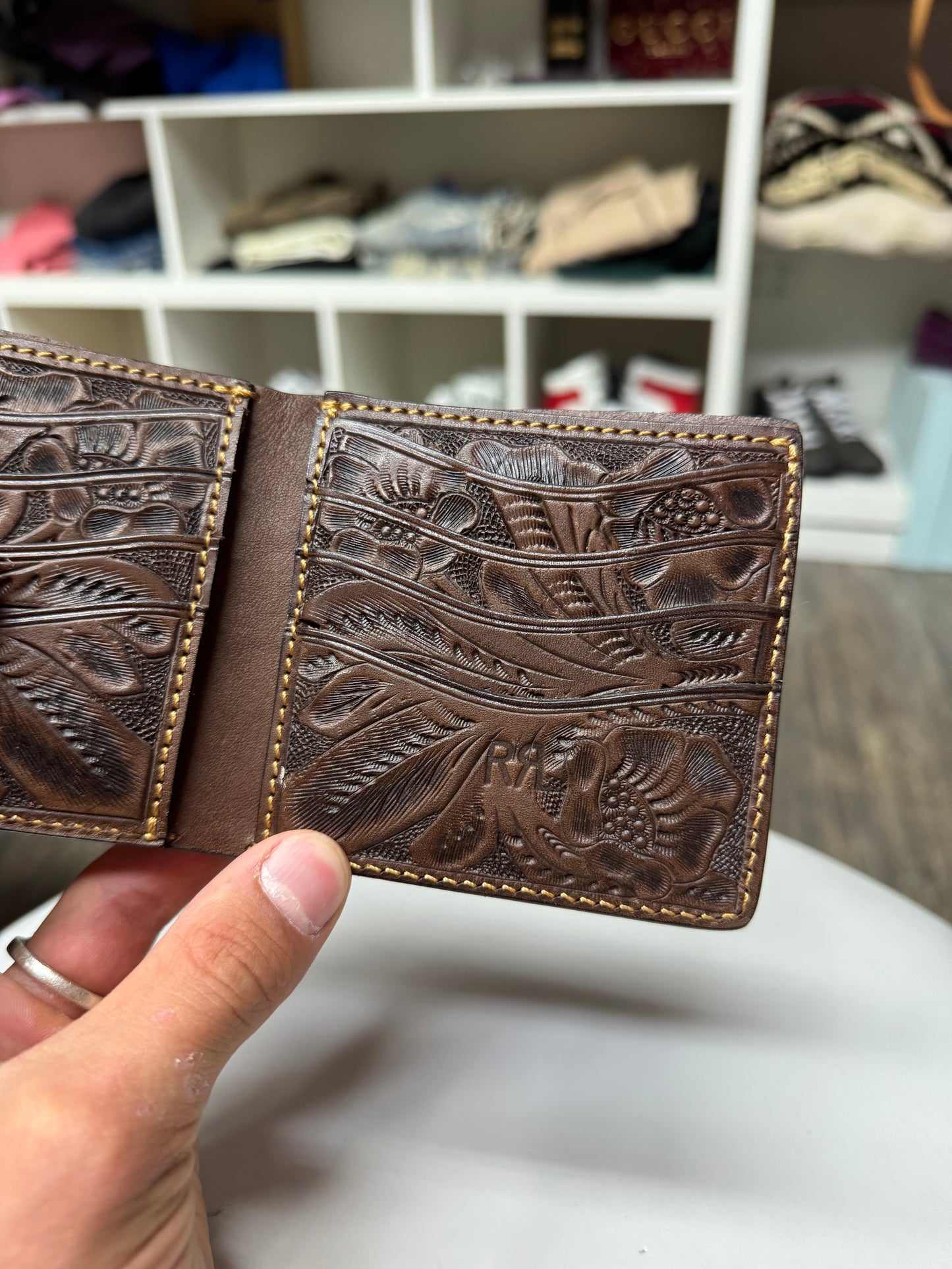 RRL by RALPH LAUREN HAND TOOLED LEATHER BIFOLD WALLET (OS)